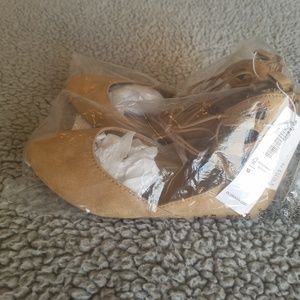 Sueded Lace-Up Ballet Flats *Closet Clearout*